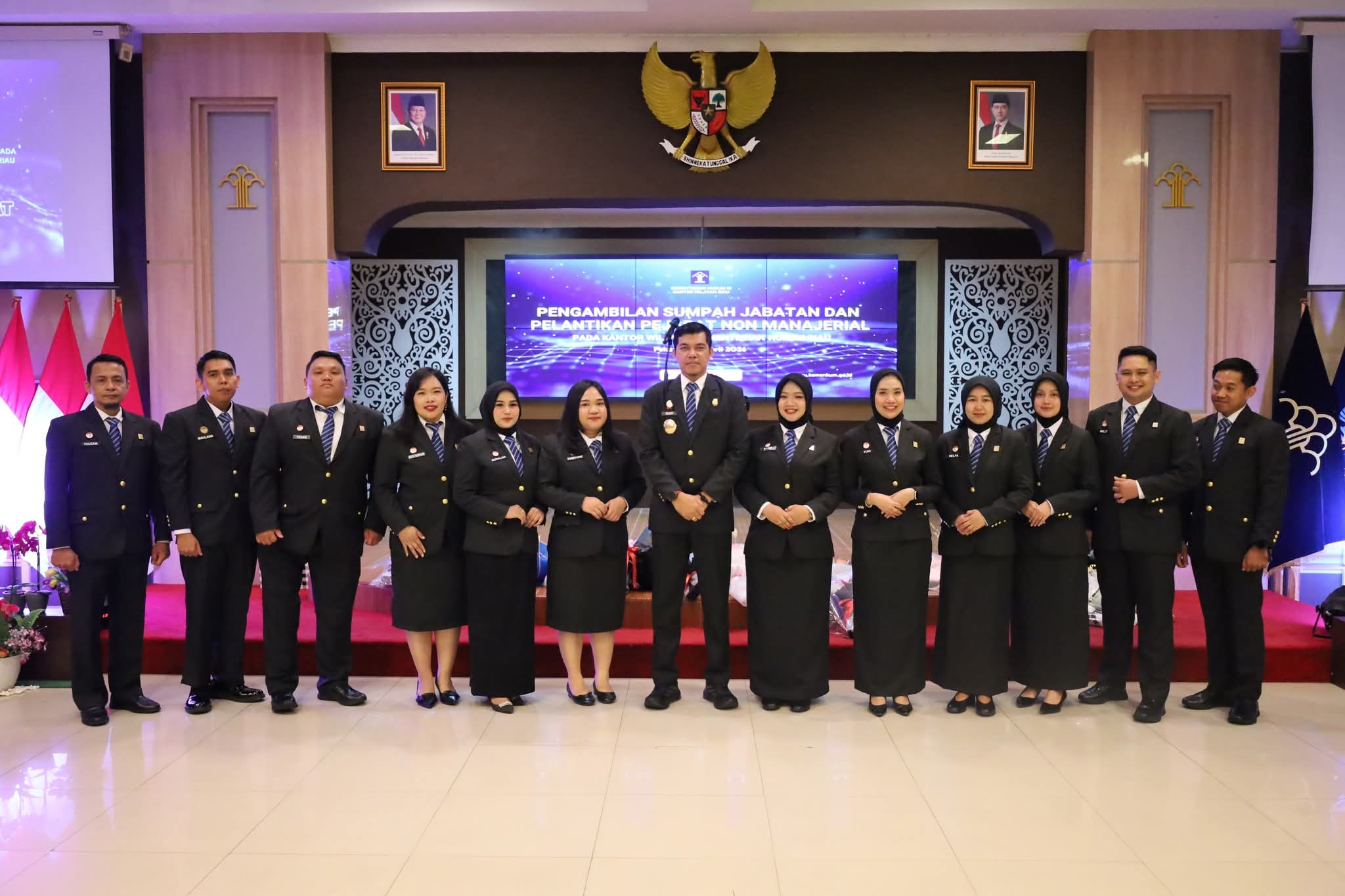 Lantik 12 Pejabat Fungsional, Kakanwil Kemenkum Riau Tekankan Akselerasi Kinerja dan Integritas