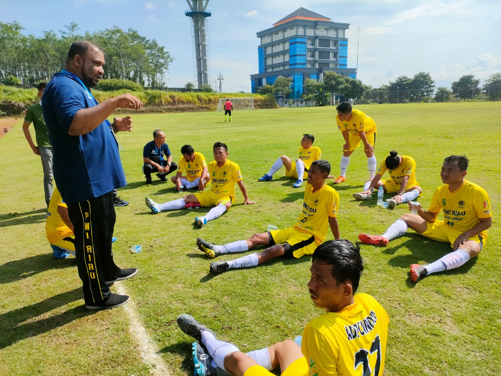 Porwanas XIII di Malang, Tim Skuad Sepakbola PWI Riau Bungkam Sumsel 4-0