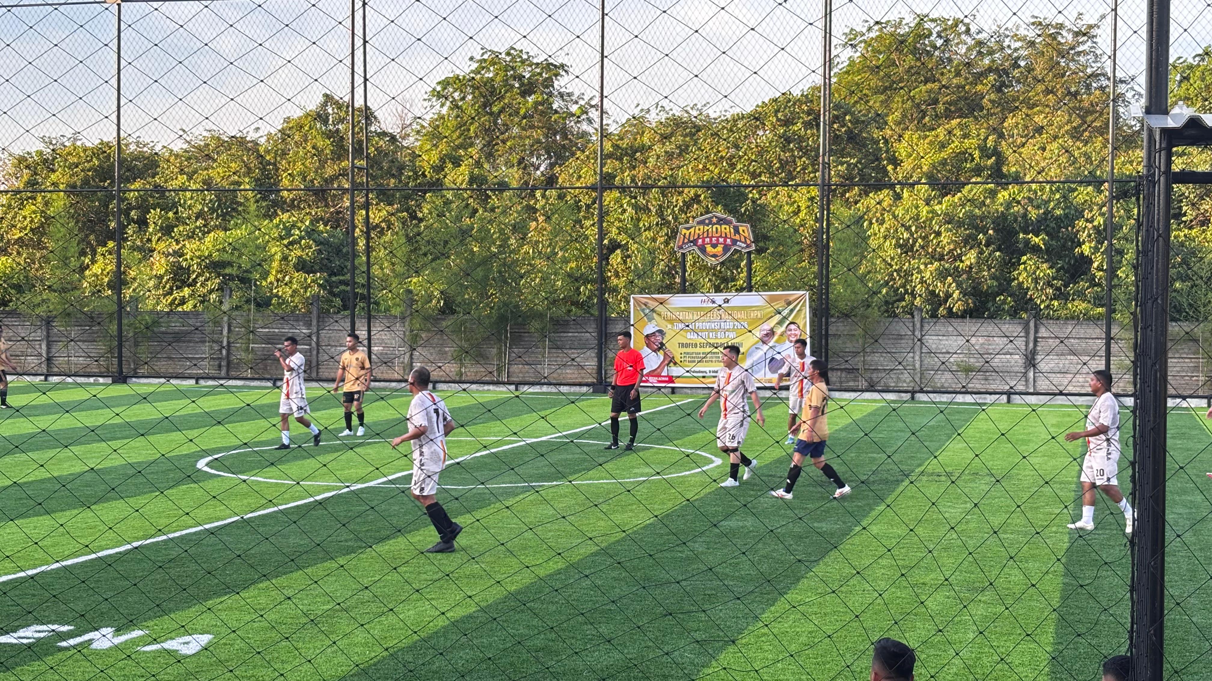 PWI Riau Gelar Trofeo Sepakbola Mini Bersama PLN dan BRK Syariah