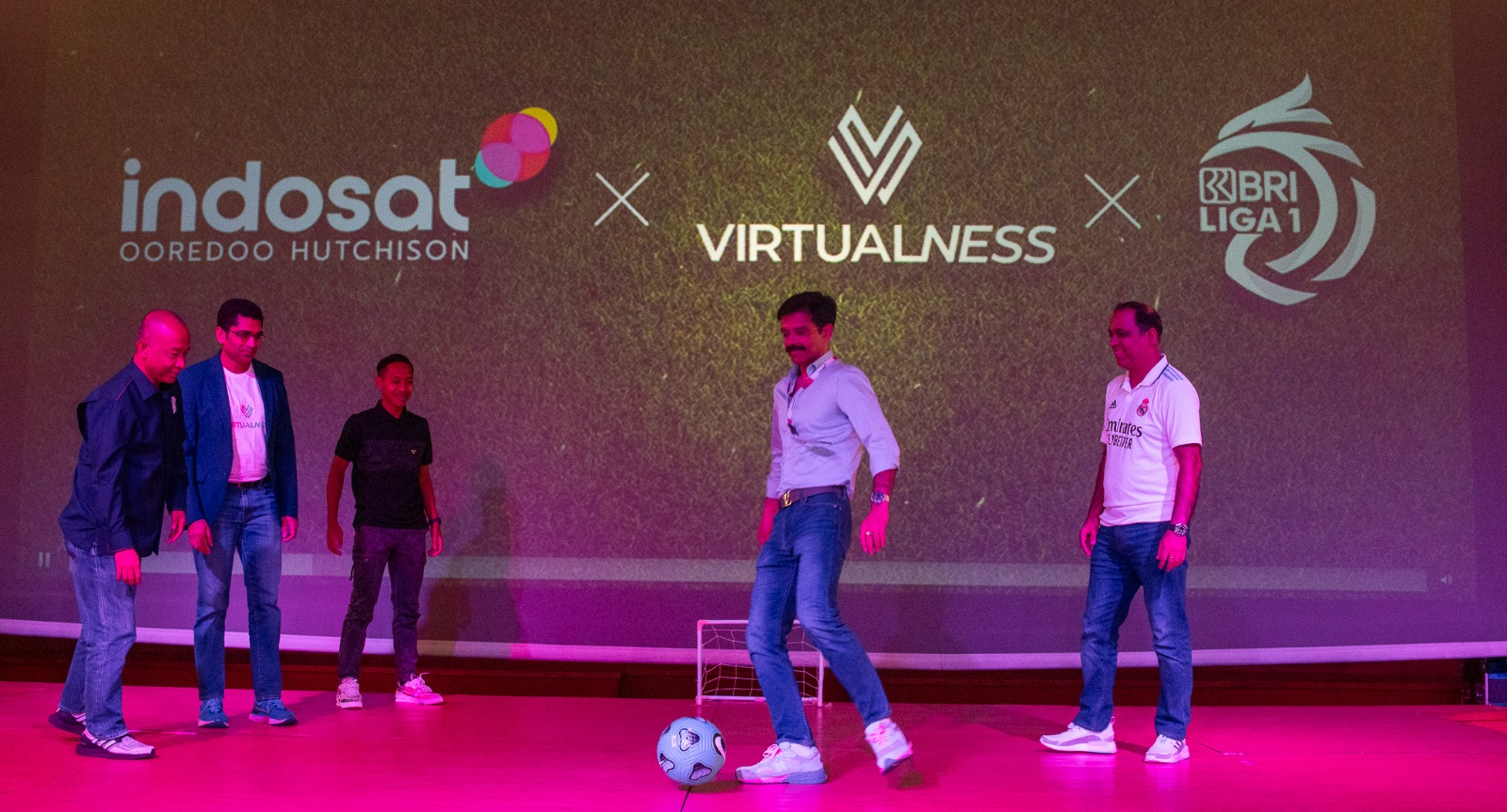 Hadirkan Pengalaman Digital Sepakbola Indonesia, Indosat dan Virtualness Luncurkan Liga 1 Fantasy Football
