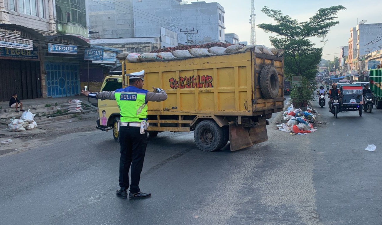 Dukung Operasi Zebra Lancang Kuning, Tim Satgas Preemtif Satlantas Polres Rohil Gelar Strong Poin