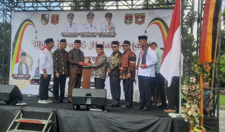 Bupati Agam Berharap IKLA Dapat Terus Jadi Benteng Pelestarian Adat dan Budaya Minangkabau
