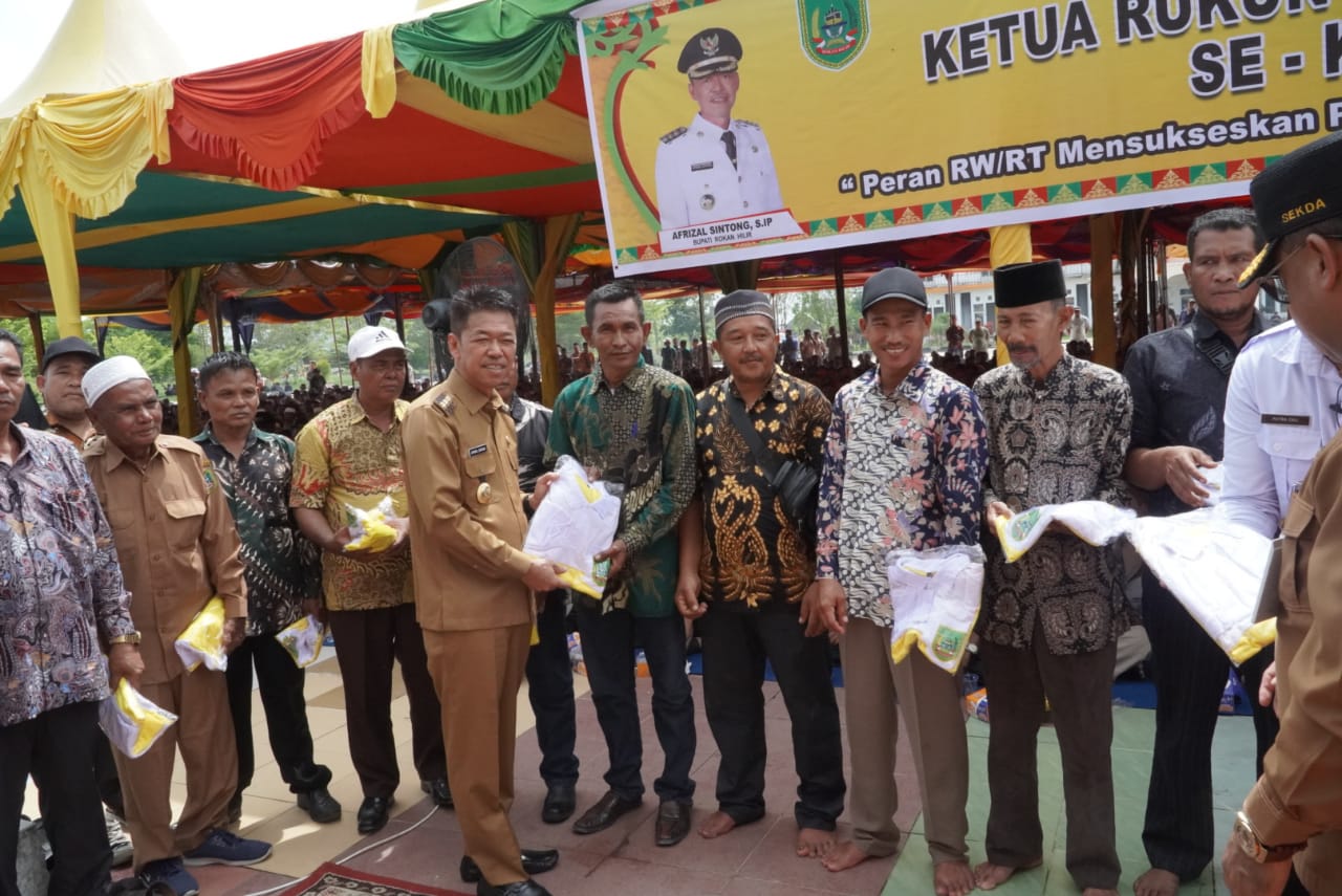 Ciptakan Pemilu Bersih dan Demokrasi serta Netral, Pemkab Rohil Edukasi Datuk Penghulu, RT dan RW