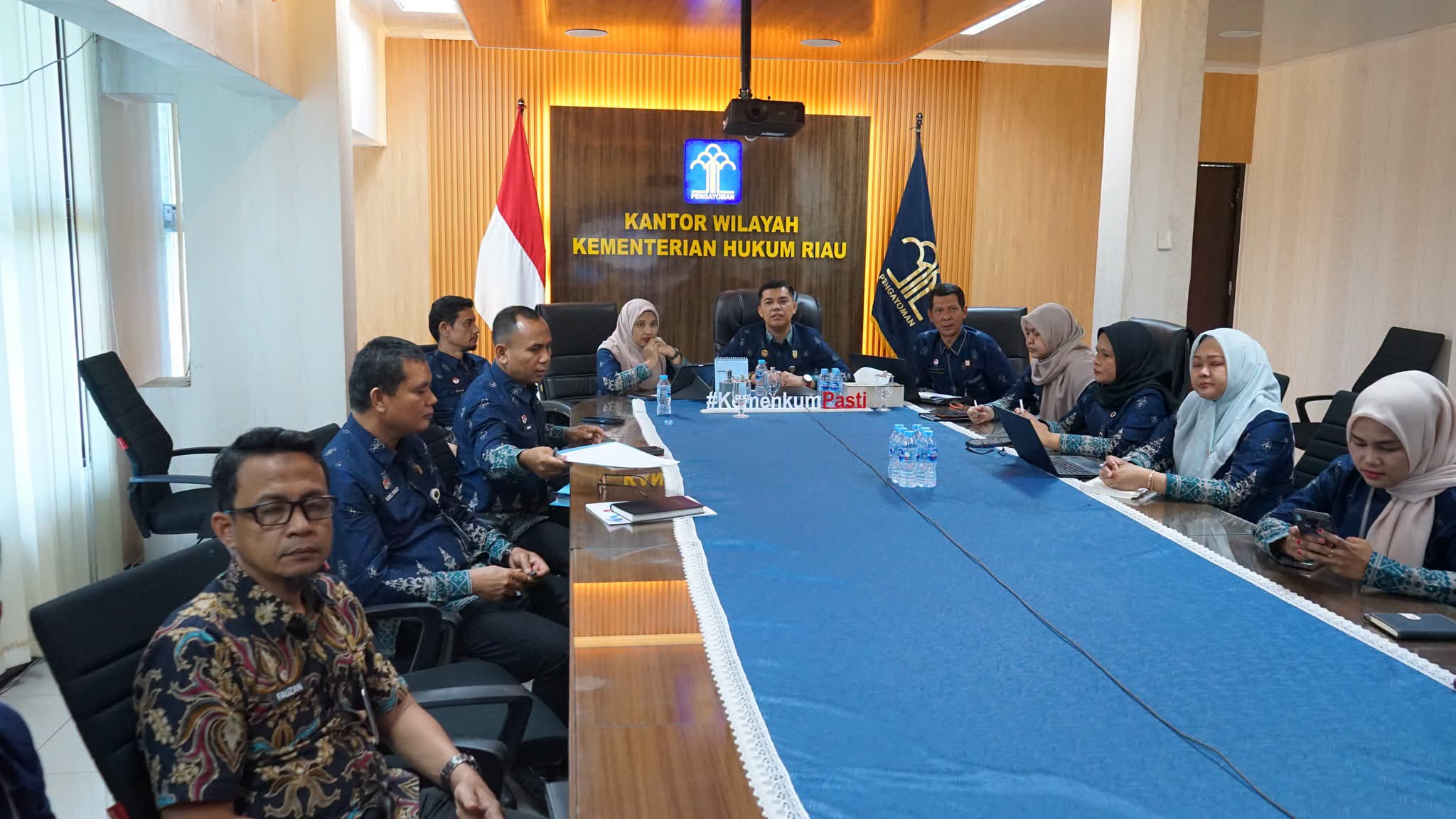 Optimalisasi Capaian Kinerja B09, Kanwil Kemenkum Riau Ikuti Rapat Anev Kinerja Kemenkum