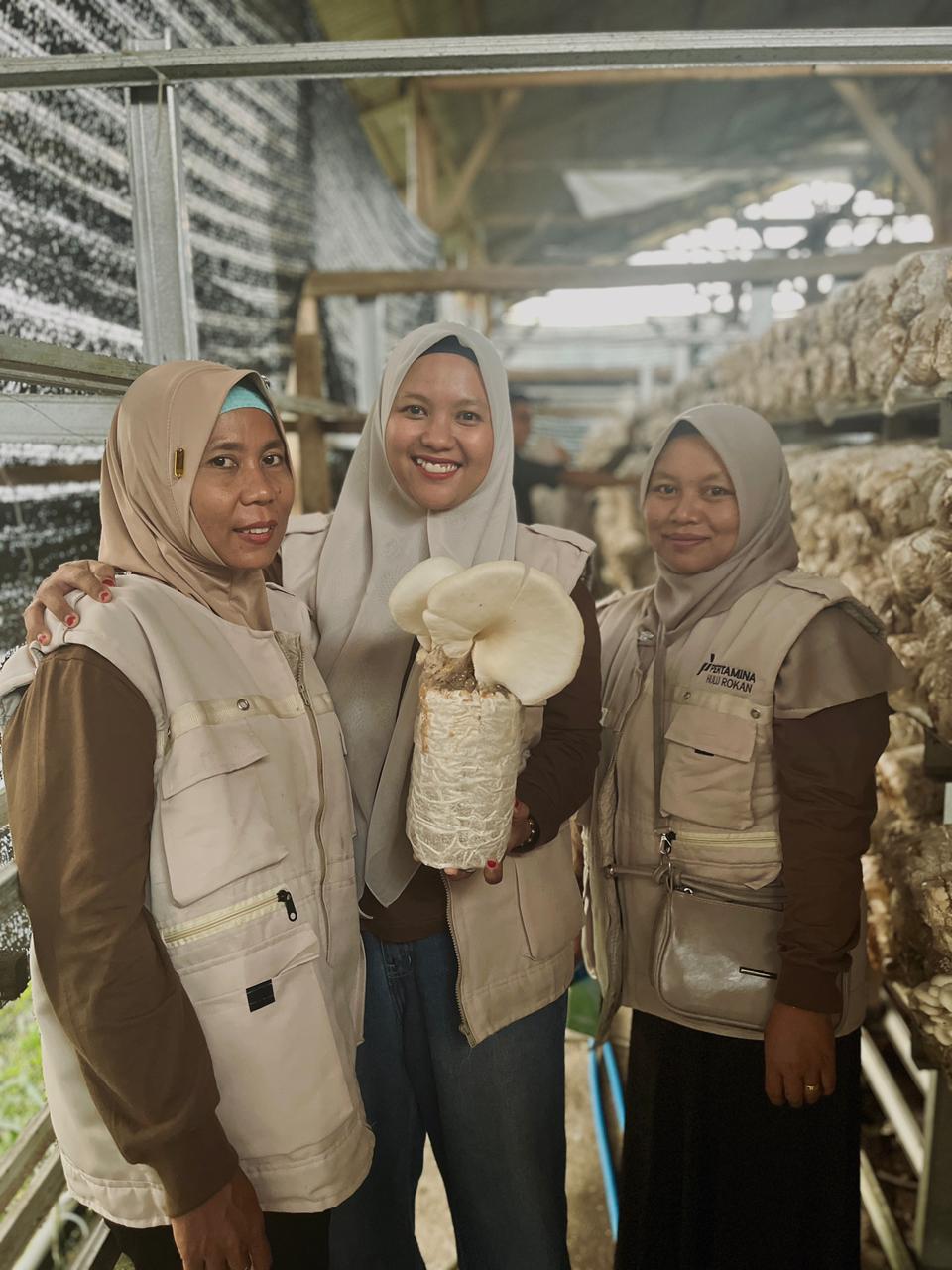 Menyemai Kemandirian UMKM Seroja Melalui Penguatan Kapasitas Budidaya Jamur