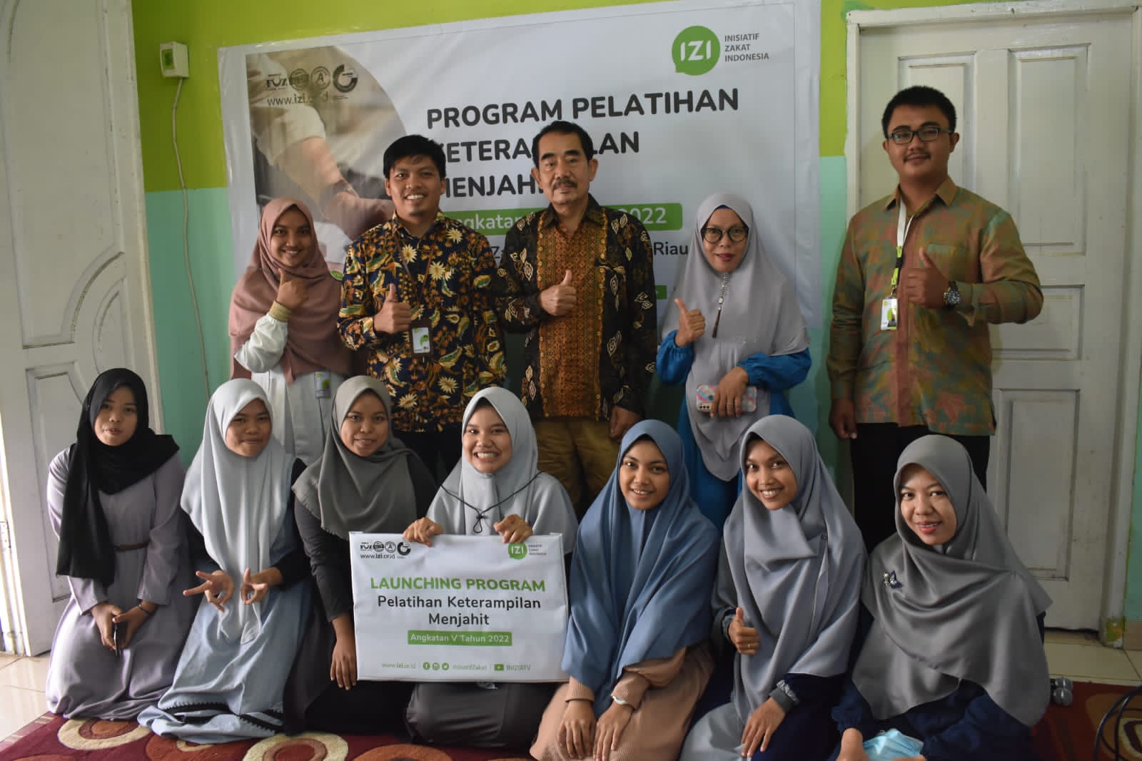 Tingkatkan Keterampilan SDM, IZI Riau Gelar Pelatihan Menjahit