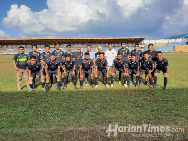 Hulu Kuantan FC Taklukan Gado-Gado FC di Stadion Rumbai Dengan Hasil 4-1
