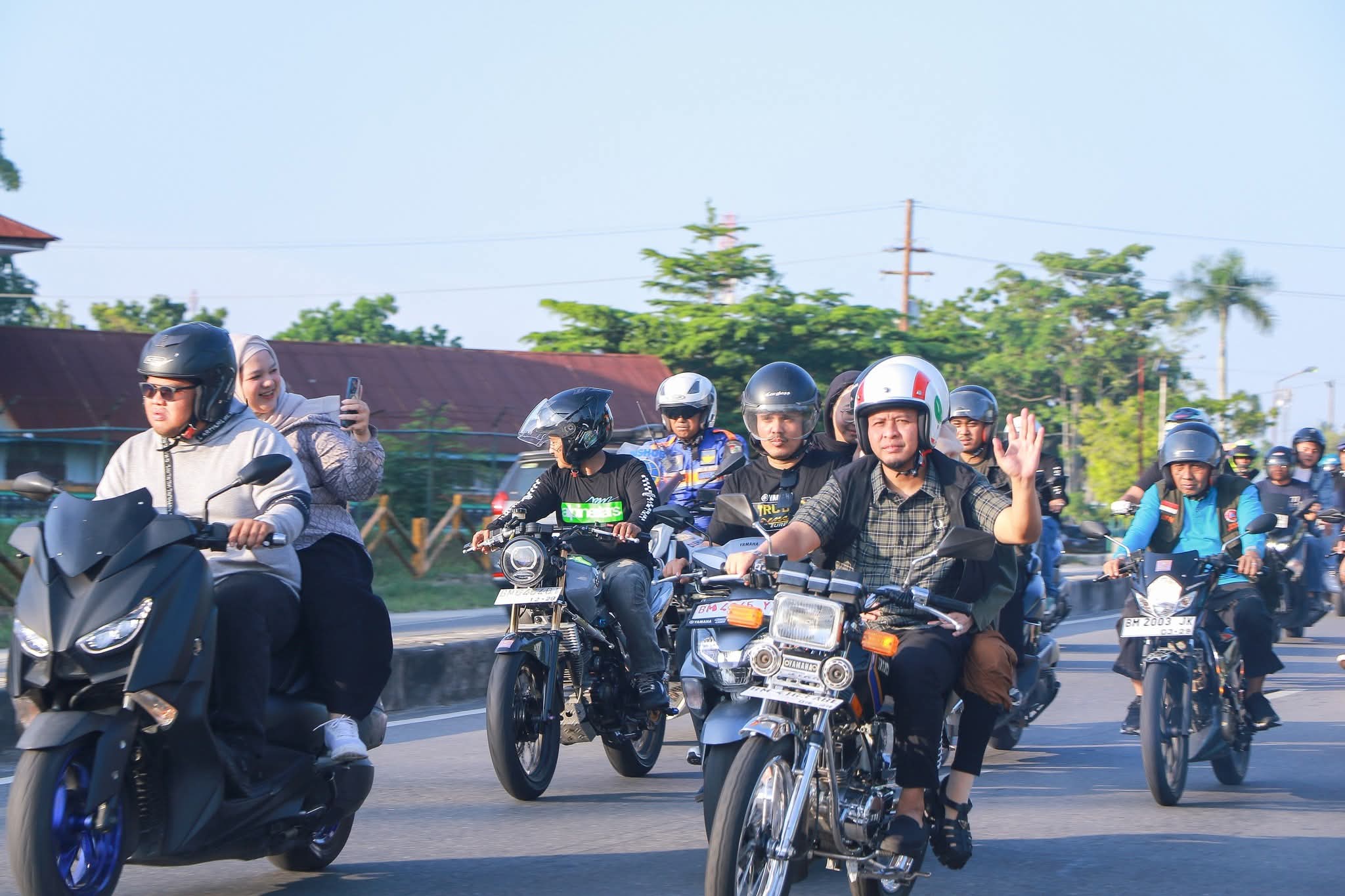 Raun-Raun Bareng Ribuan Rider, Agung Nughroho Jajal Rute dan Ikon-Ikon Bersejarah di Pekanbaru