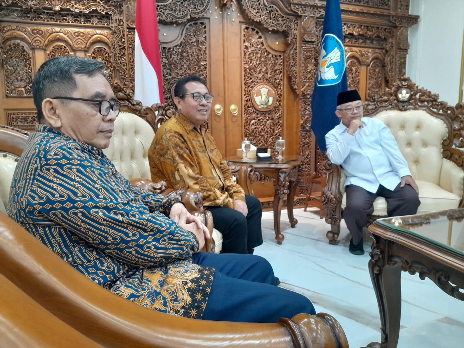 Ketum Firdaus Bersama Pengurus SMSI Pusat Audiensi dengan Mendikdasmen Abdul Mu’ti