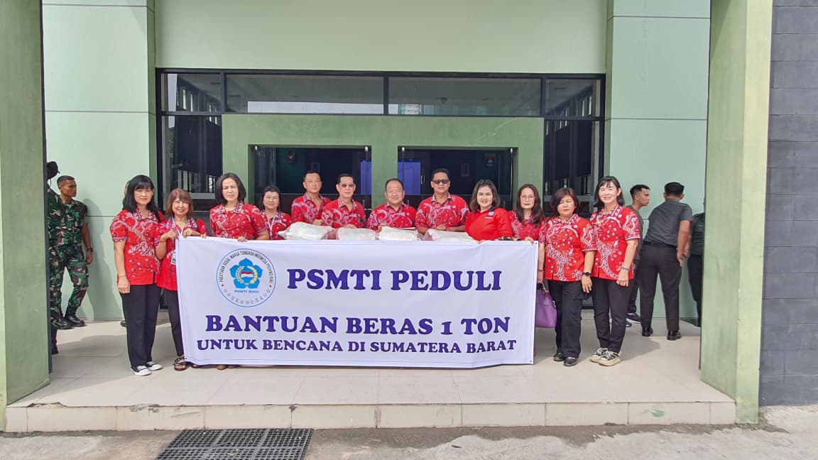 PSMTI Riau Salurkan Bantuan 1 Ton Beras untuk Korban Bencana Alam Sumatera