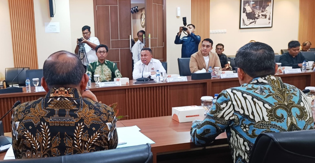 KPRP Audiensl dengan Komunitas Pers, Aiman Wicaksono: Jurnalis Bukan Musuh, Tetapi Mitra Strategis Demokrasi