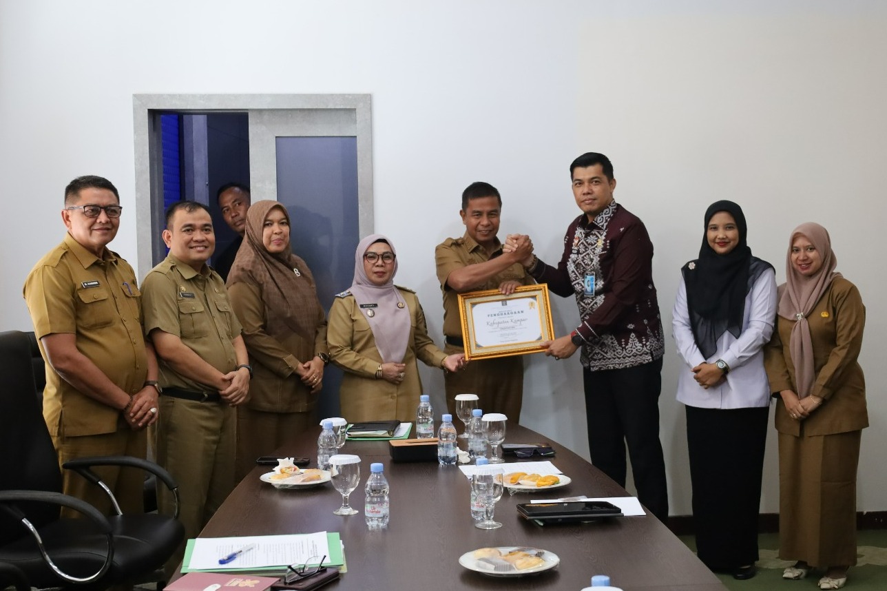 Temui Bupati Kampar, Kakanwil Kemenkum Riau Perkuat Layanan Posbankum Desa dan Sinergi Kukerta