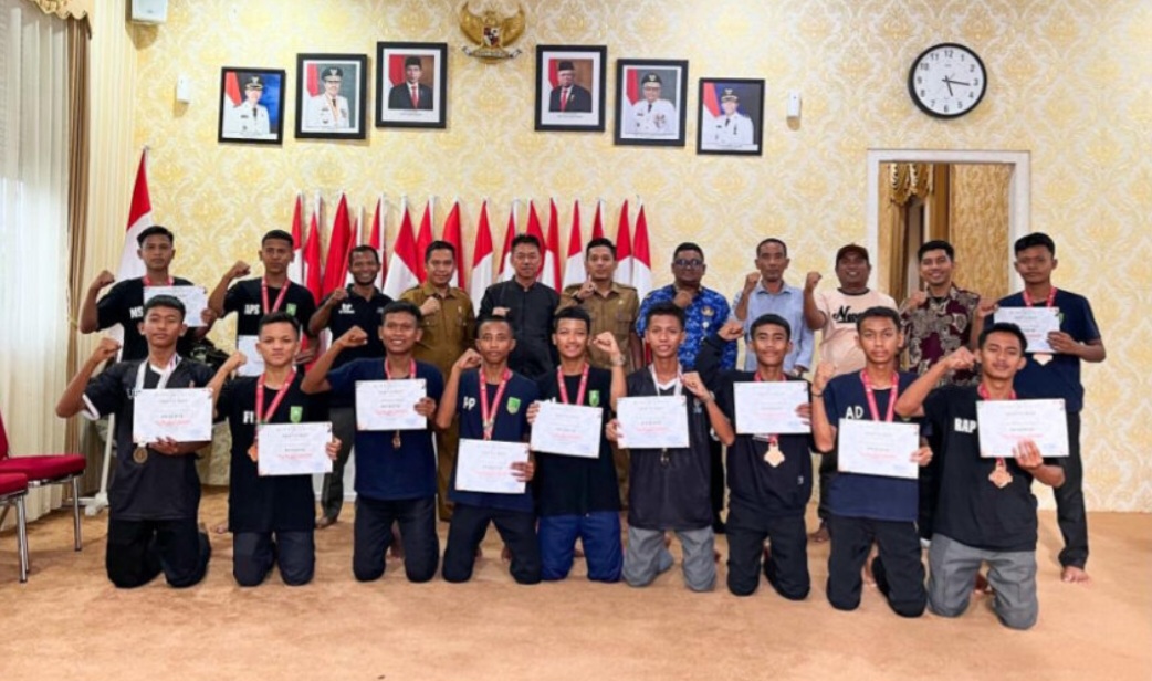 Bupati Rohil Apresiasi Tim Street Soccer Raih Medali Emas di FORNAS Jabar