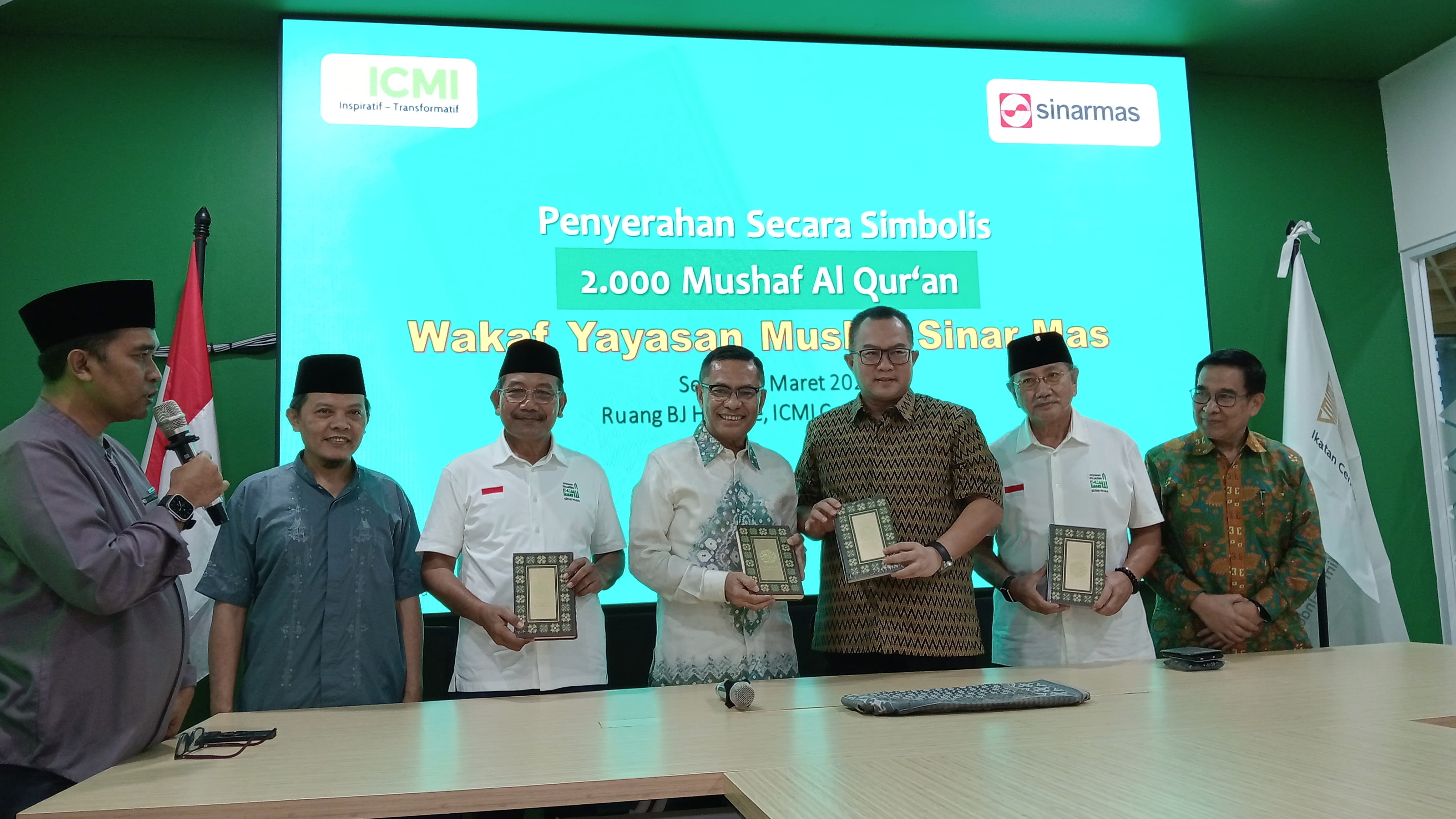 ICMI dan Yayasan Muslim Sinar Mas Bagikan 2.000 Mushaf Al-Quran Secara Gratis