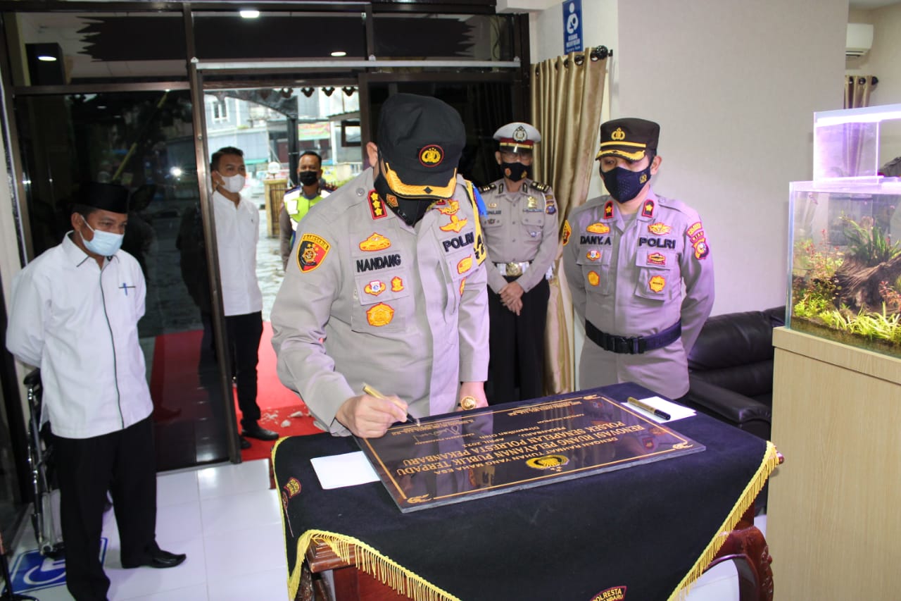 Kapolresta Pekanbaru Resmikan Ruang Pelayanan Publik Terpadu Polsek Senapelan