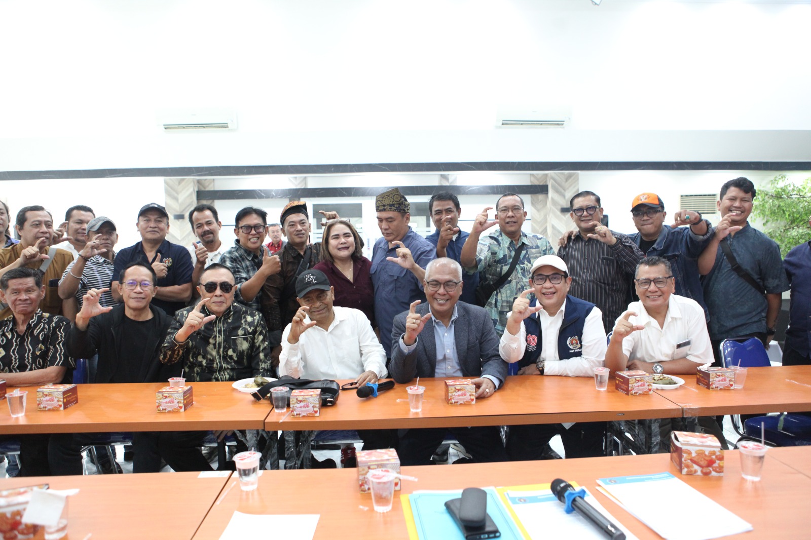 Duet Akhmad Munir dan Atal Depari Resmi Daftar Caketum dan Calon Ketua DK PWI Pusat 2025-2030