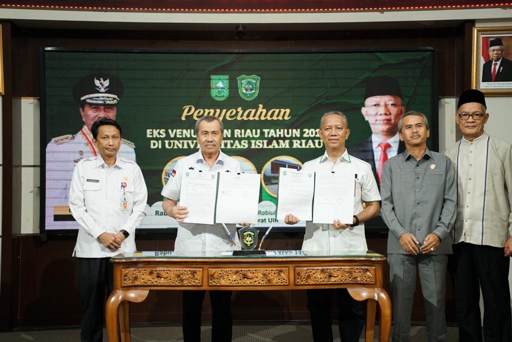 Pemprov Riau Serahkan Venue Eks PON 2012 ke UIR
