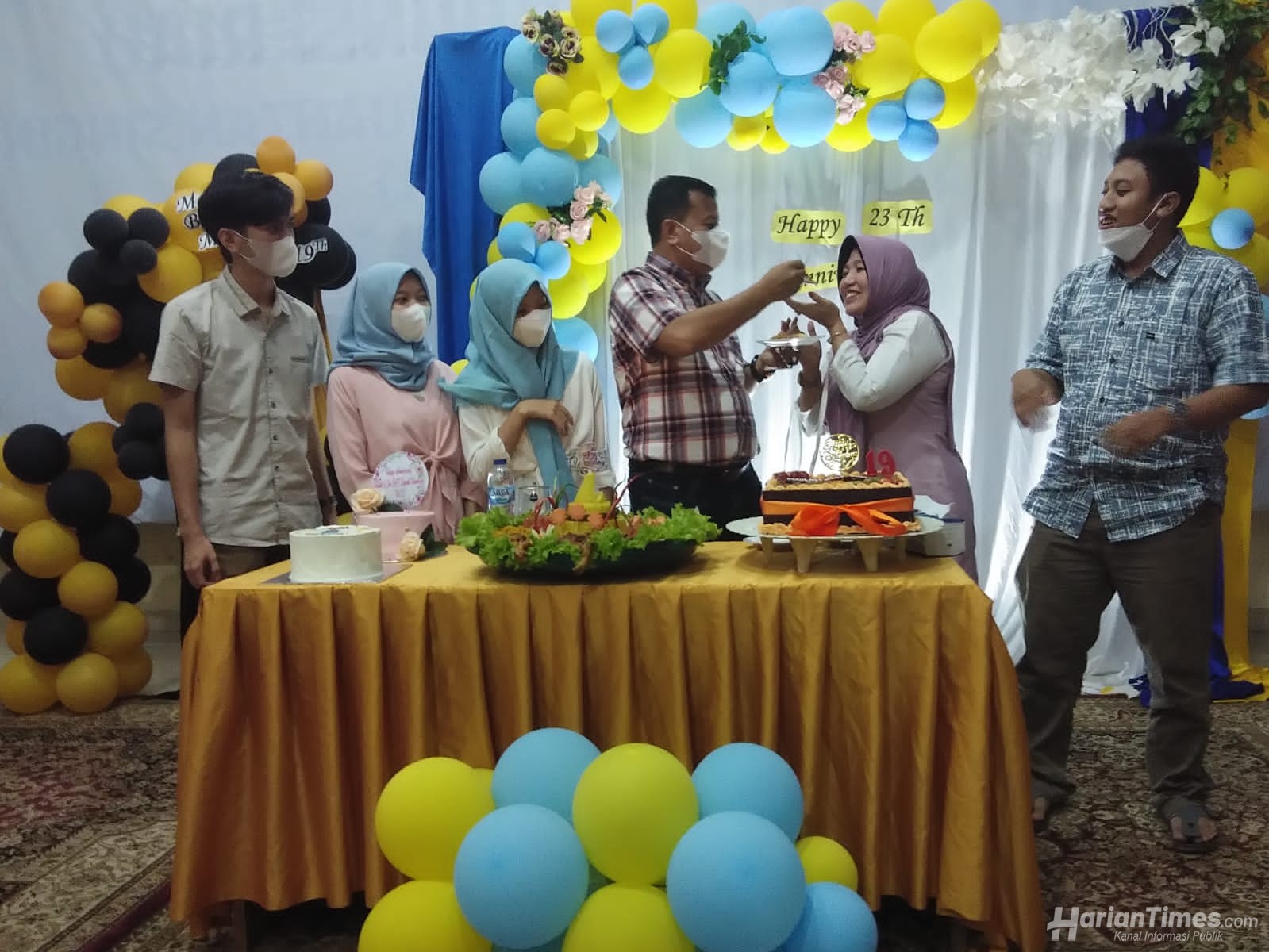 Suhardiman Amby Ucapkan Ulasan Kasih Kepada Istri Tercinta di 23 Tahun Aniversary Pernikahan