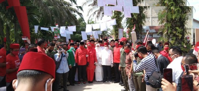 Ribuan Massa Hadiri Deklarasi Zukri-Nazar