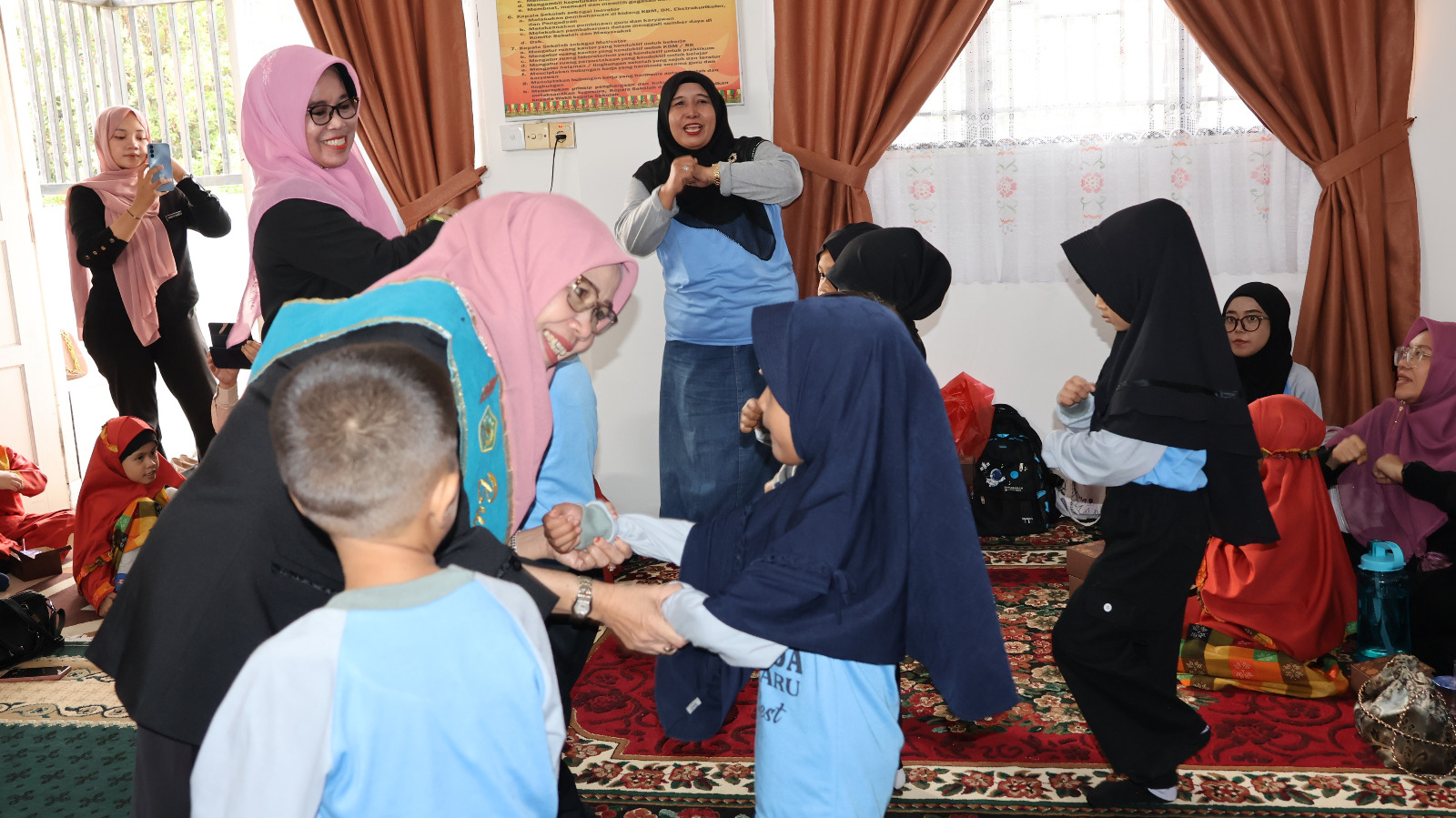 Gelar Majelis Edukasi Bulanan, DWP Kemenag Riau Perkuat Kepedulian untuk Anak Inklusi