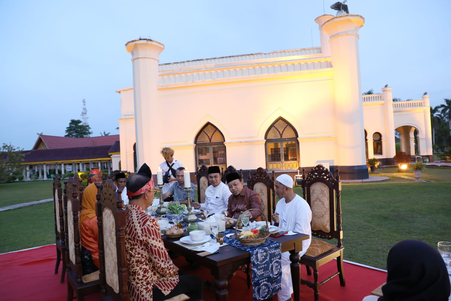 Jamuan Makan Ala Sultan di Istana Siak, Husni: Konsep Baru yang Coba Kita Kembangkan Kedepan