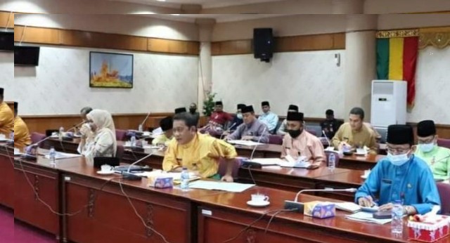 Rapat Bersama TAPD, Banggar DPRD Riau Pertanyakan Penyebab Tidak Tercapainya Target Pendapatan Daerah