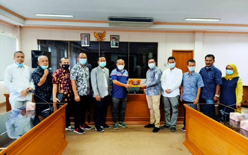 Pansus DPRD Pekanbaru Studi Banding ke Trans Jakarta dan DPRD Bekasi