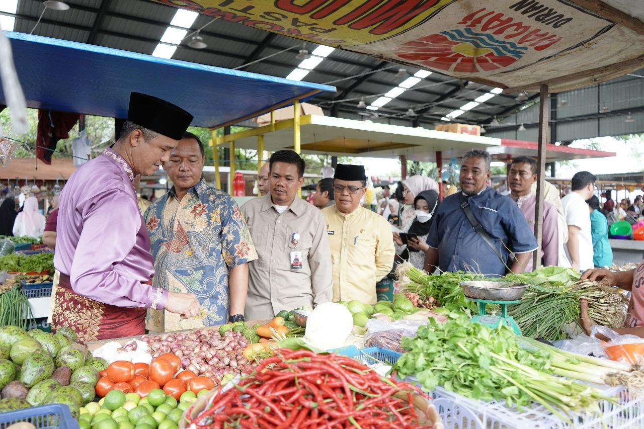 Satgas Pangan Polda Riau Cek Ketersediaan Stok dan Harga Bapokting di Sejumlah Pasar Tradisional