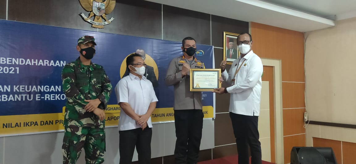 Polresta Pekanbaru Terima Penghargaan IKPA Terbaik dari KPPN