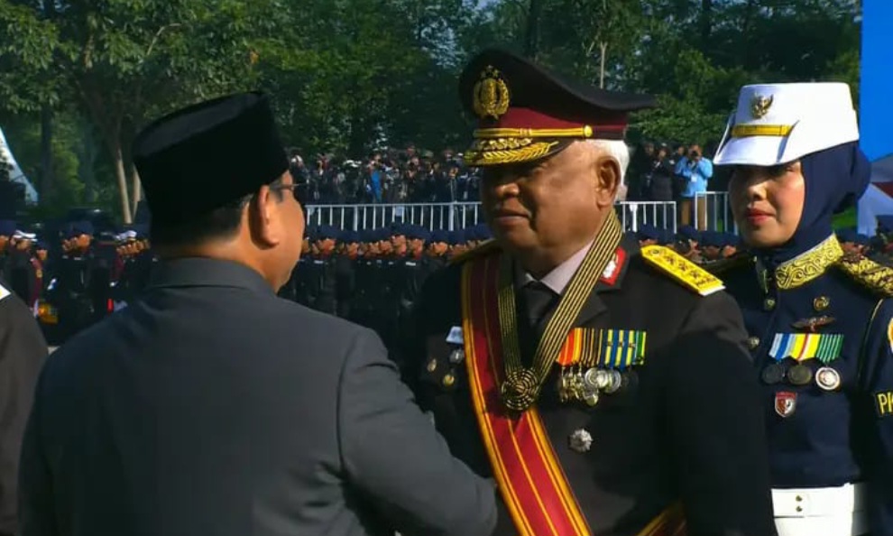 Dewan Pertimbangan SMSI Pusat Taufiequrachman Ruki Terima Bintang Kehormatan dari Presiden Prabowo