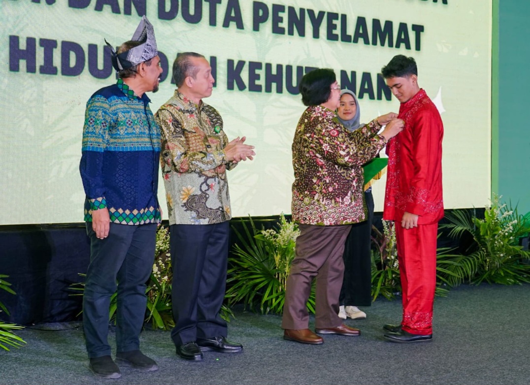 Menteri LHK Siti Nurbaya Minta Green Ambassador Ajak Masyarakat Tanam 25 Pohon Seumur Hidup
