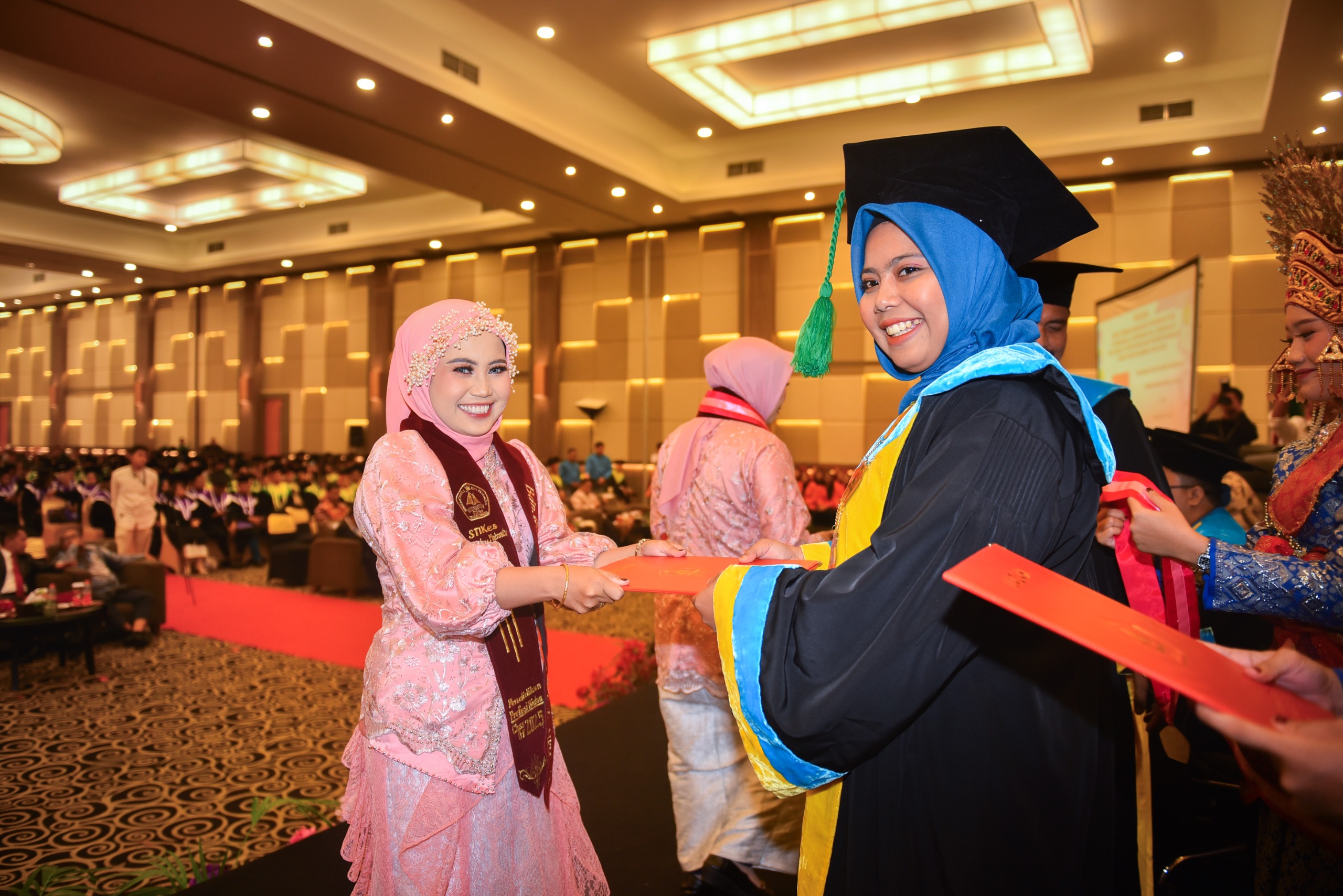 Wisuda Akbar Stikes Tengku Maharatu ke-26, LLDIKTI XVII Terbitkan Rekomendasi Jadi Universitas