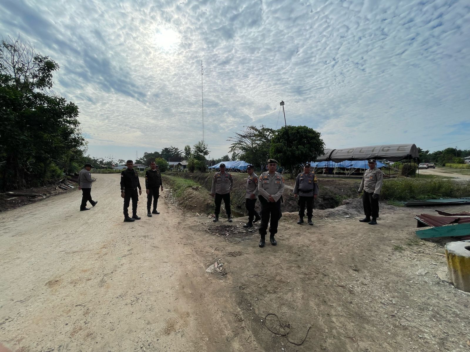 Jaga Situasi Tetap Kondusif Kerusuhan di PT SSL, Polres Siak Patroli di Kampung Tumang