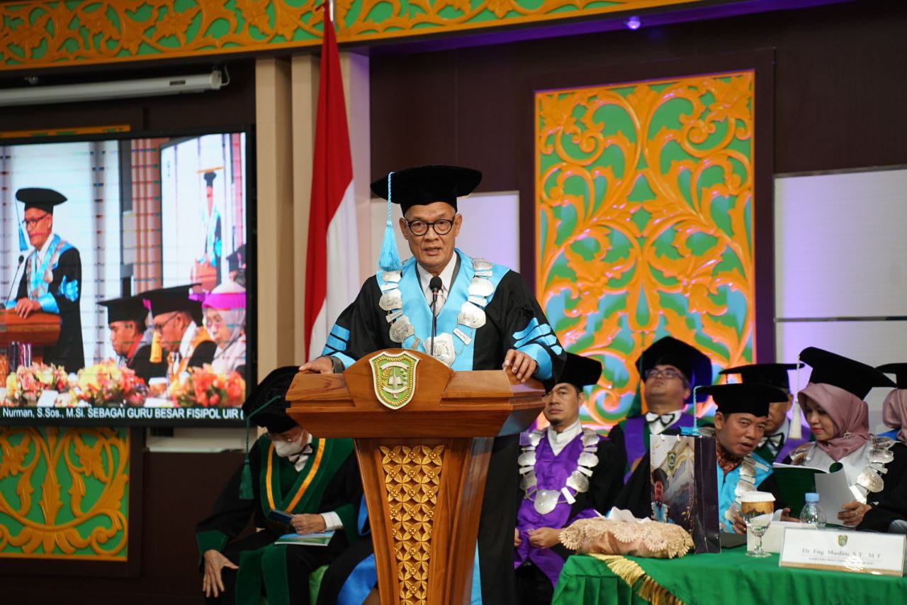Prof Nurman Sampaikan Orasi Peran Administrative Executive Dalam Perumusan Kebijakan Publik