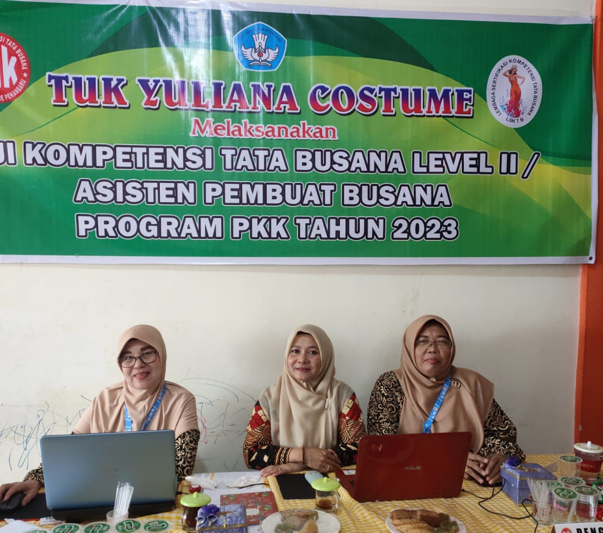 TUK Yuliana Costume Gelar Uji Kompetensi Tata Busana Level II