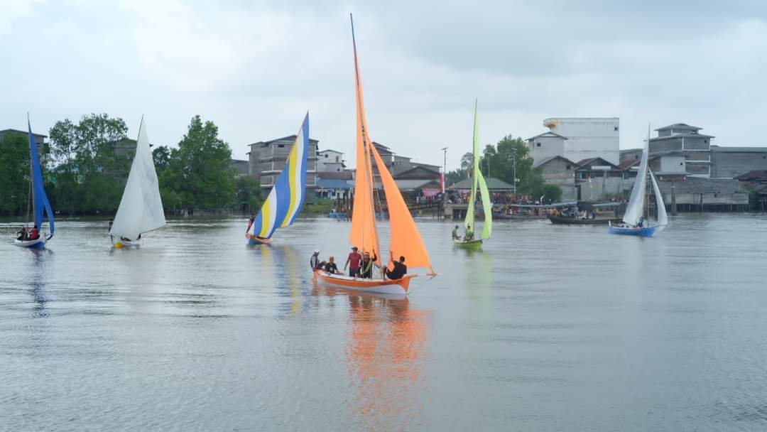 Buka Lomba Sampan Layar Desa Bandul, Plt Bupati Meranti: Event Ini Usaha Kita dalam Khasanah Budaya