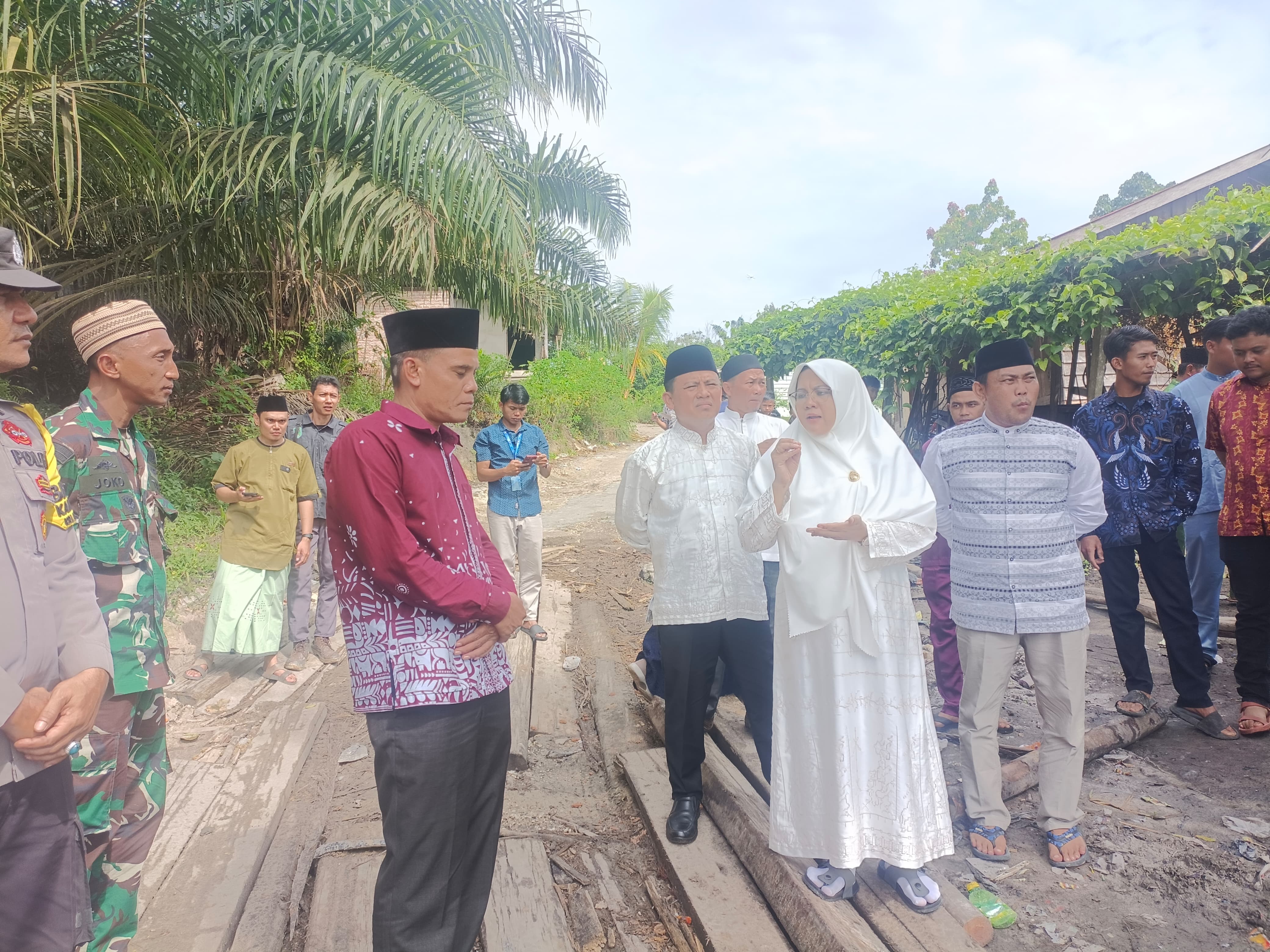 Shalat Idul Adha di Tasik Betung, Dr Afni: Kita akan Bangun Kampung-Kampung yang Jauh dari Pusat Kecamatan