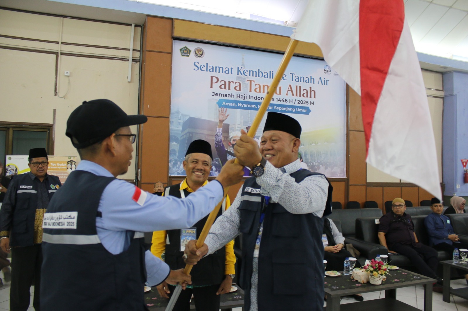 444 Jemaah Haji Kloter BTH 06 Tiba Batam, Zulkarnain: Kami Bersyukur Atas Kelancaran Seluruh Rangkaian Ibadah Haji