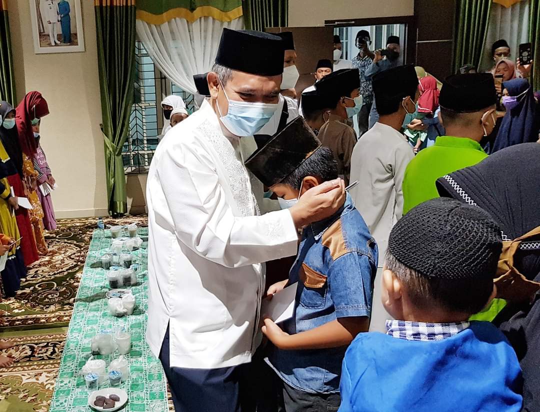 Ramadhan Penuh Berkah, Bupati Meranti Beri Santunan ke Anak Yatim