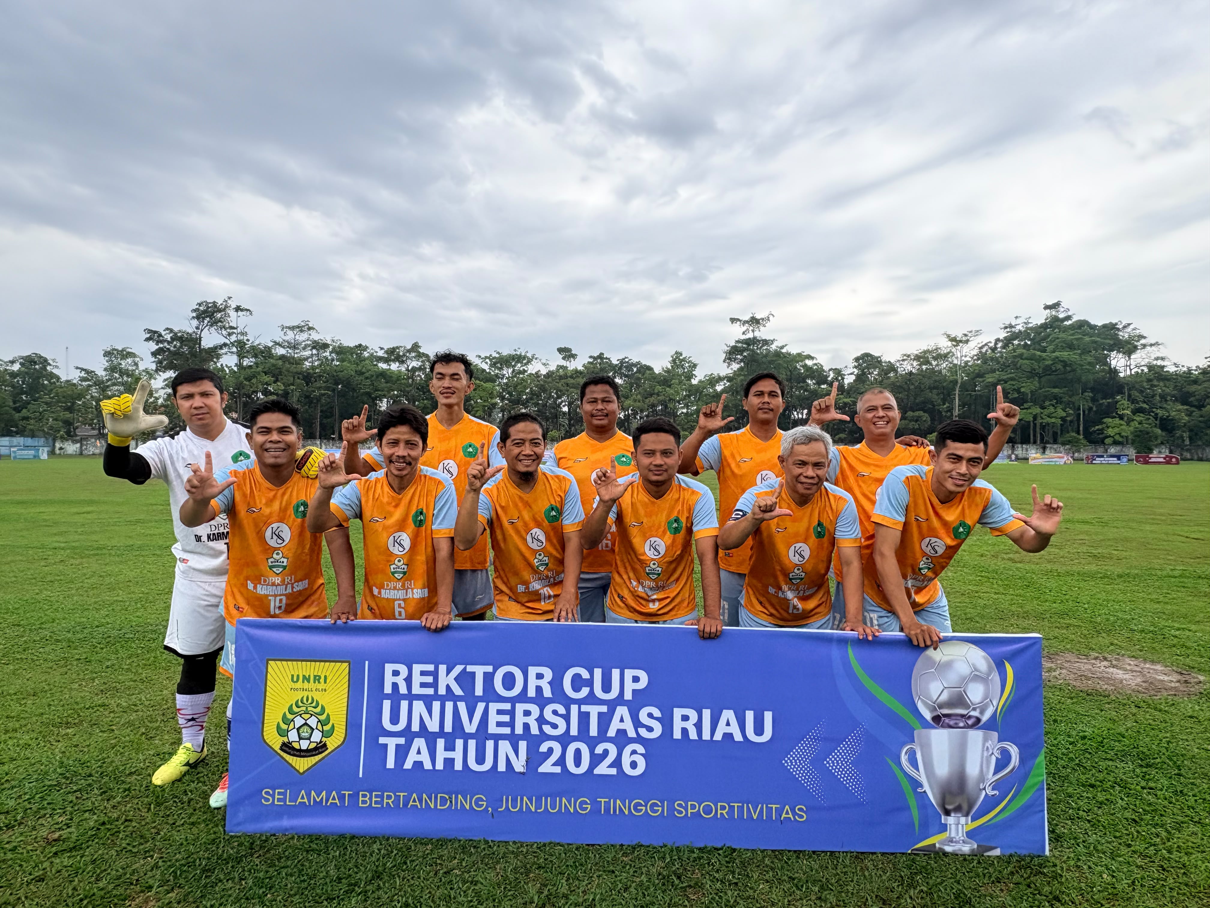 Tim Dosen Unilak Bantai Kemdikdasmen  dengan Skor Fantastis 10-0