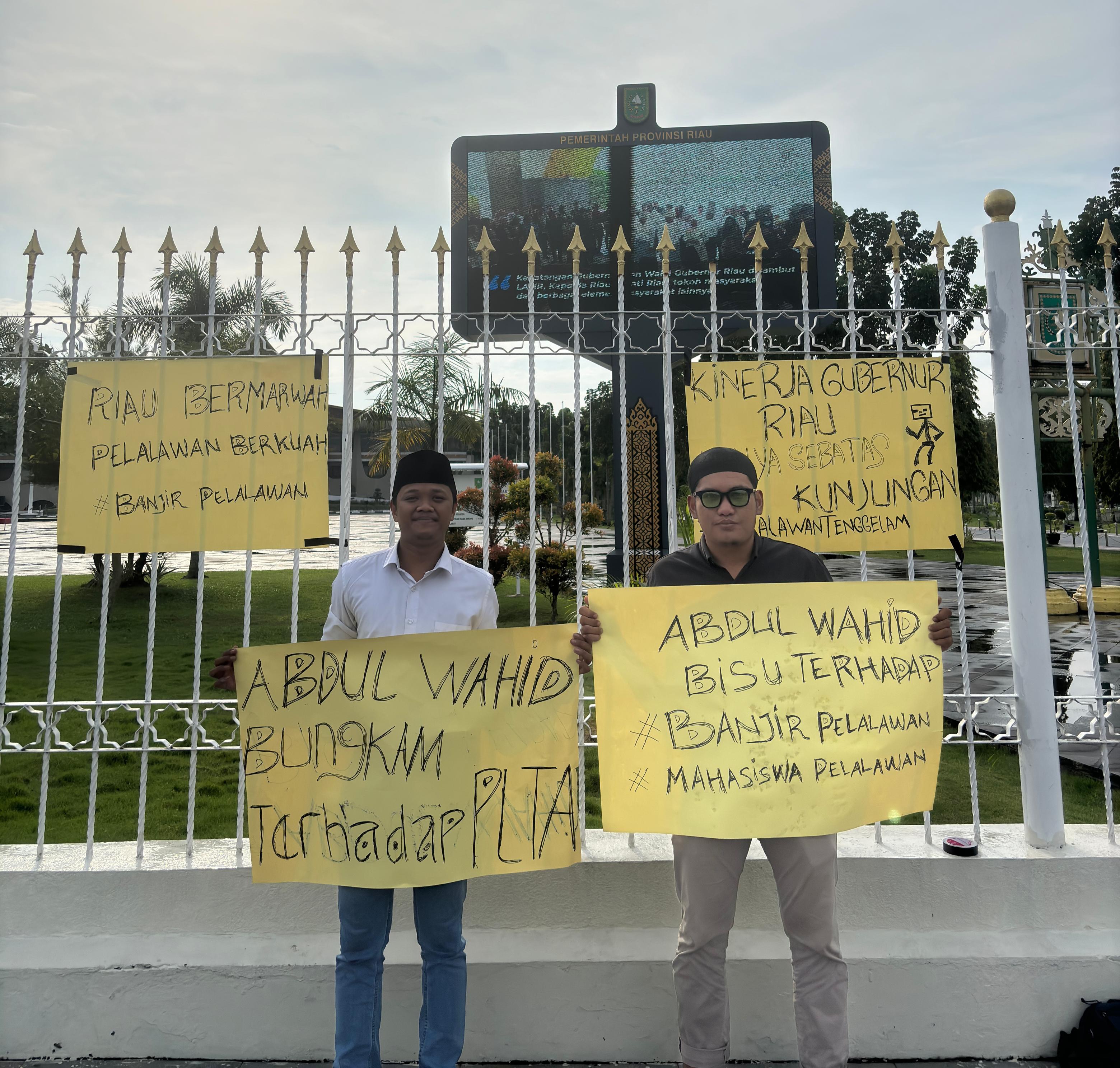 Tidak Adanya Kepedulian Terhadap Banjir, Dua Mahasiswa Pelalawan Sampaikan Kekecewaan ke  Gubri