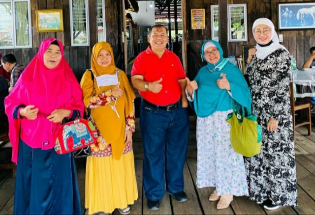 Pengurus PD Wanita Perti Riau Audiensi dengan Tomas Riau