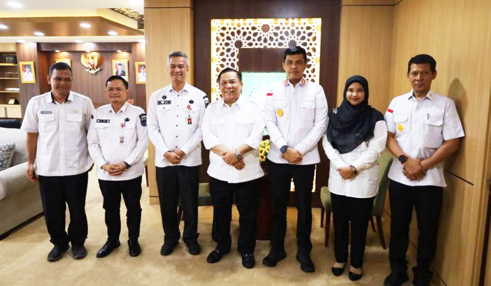 Audiensi Strategis dengan Plt Gubri, Kakanwil Kemenkum Riau Laporkan Penguatan 1.862 Posbankum Desa/Kelurahan