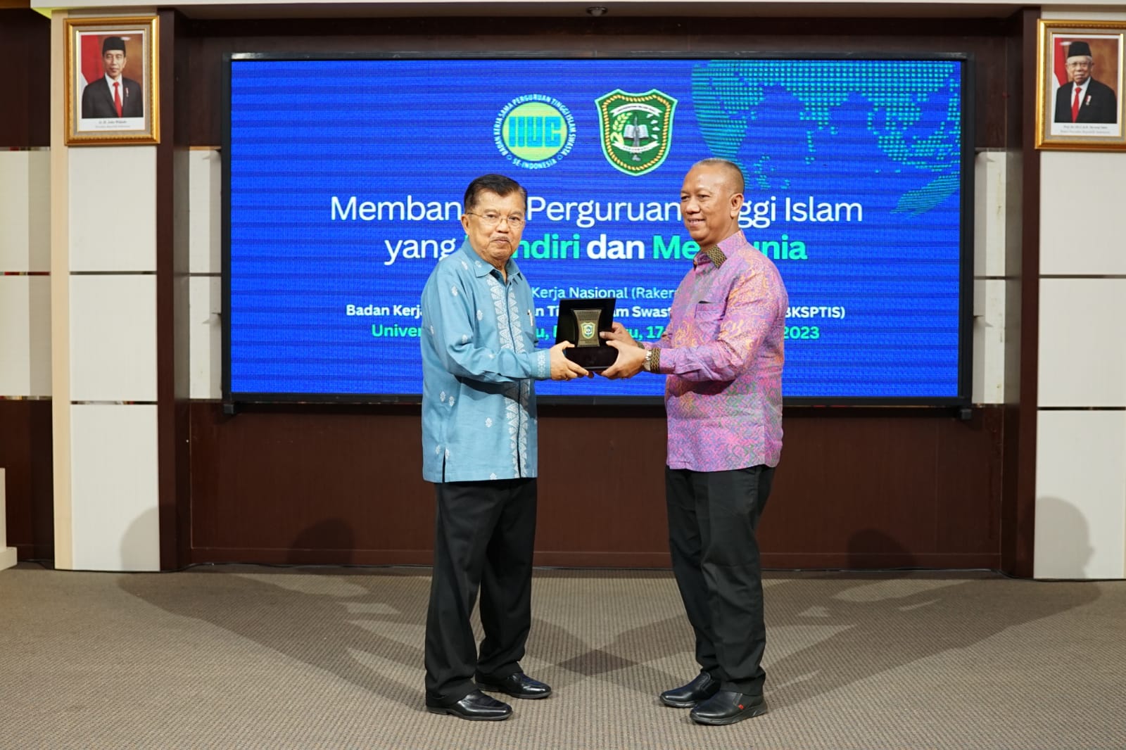 Lantik Pengurus BKSPTIS Masa Bakti 2023-2027, Jusuf Kalla Ajak Universitas Dorong Generasi Muda Terjun dalam Dunia Bisnis