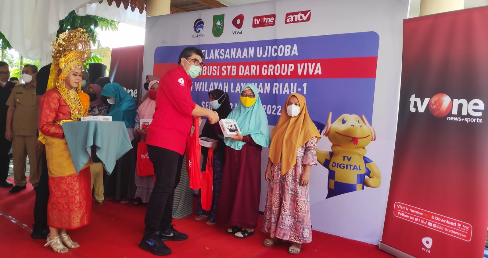 tvOne Distribusikan 5.007 Unit STB Gratis untuk Rumah Tangga Kurang Mampu di Riau