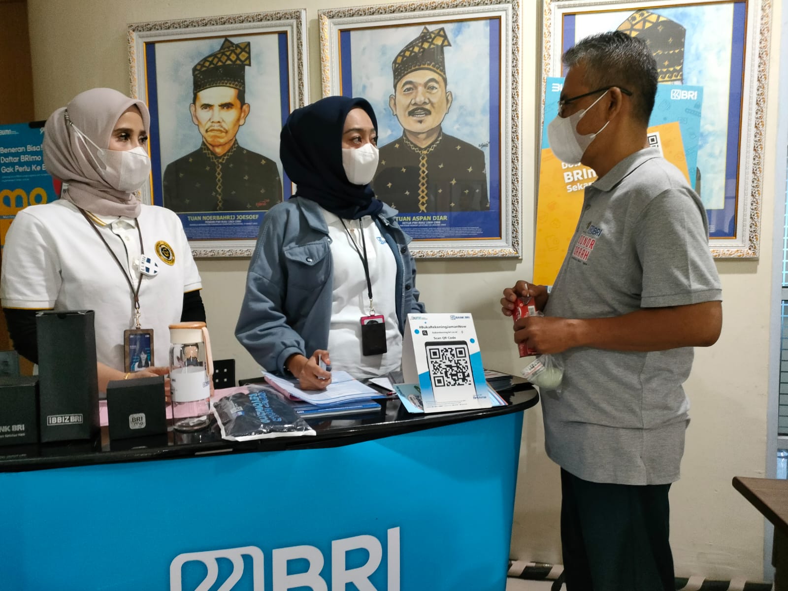 Buka Rekening di BRI, Wartawan Anggota PWI Riau Dapat Hadiah Langsung