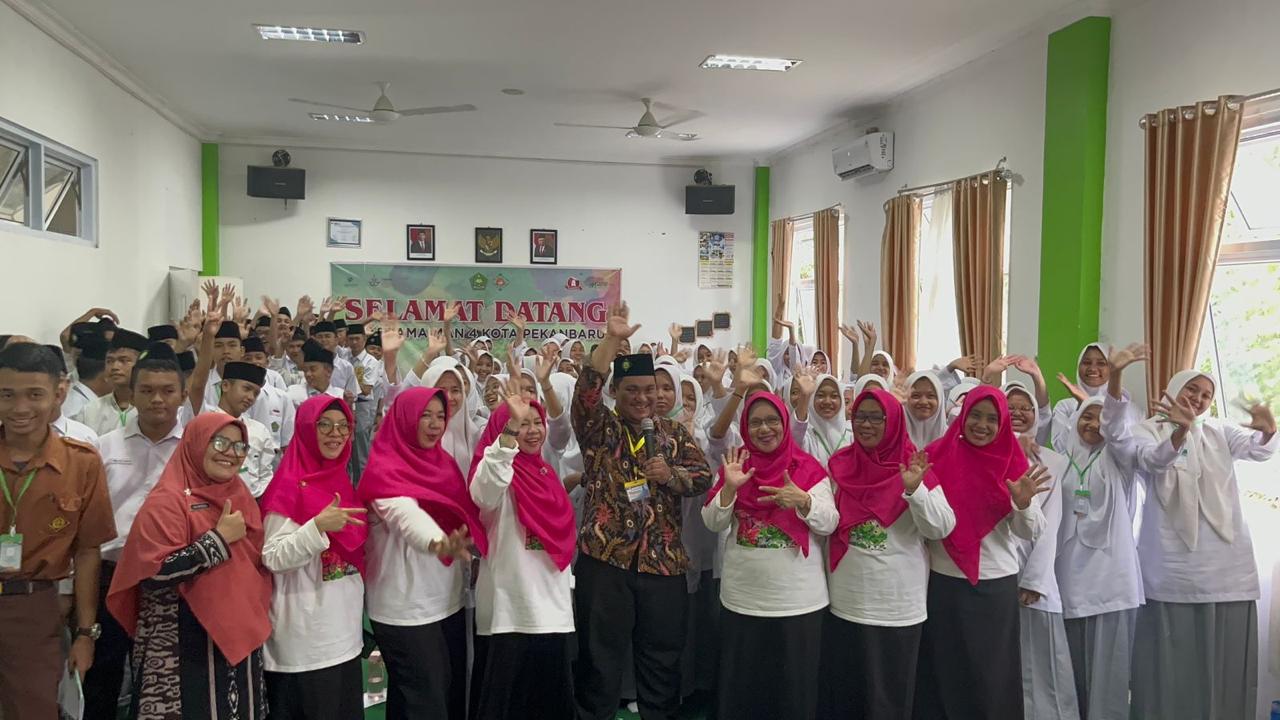 MAN 4 Kota Pekanbaru Gelar Matsama Siswa Baru