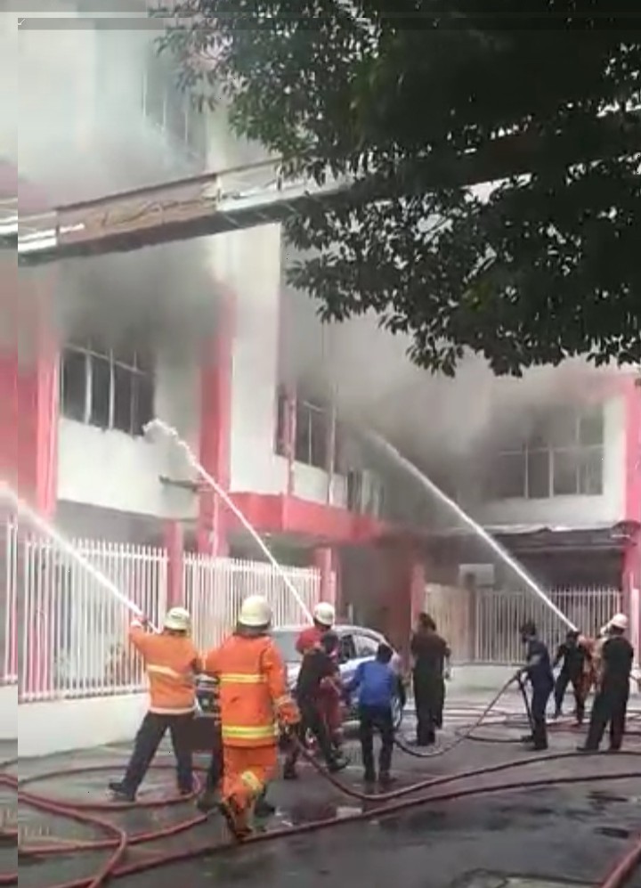 Gedung HPBB PT Telkom Terbakar, Jaringan Telkomsel Lumpuh Total