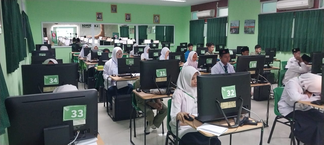 17 Siswa Madrasah Riau Lolos ke OMI Tingkat Nasional 2025, Muliardi: Jangan Berhenti Disini
