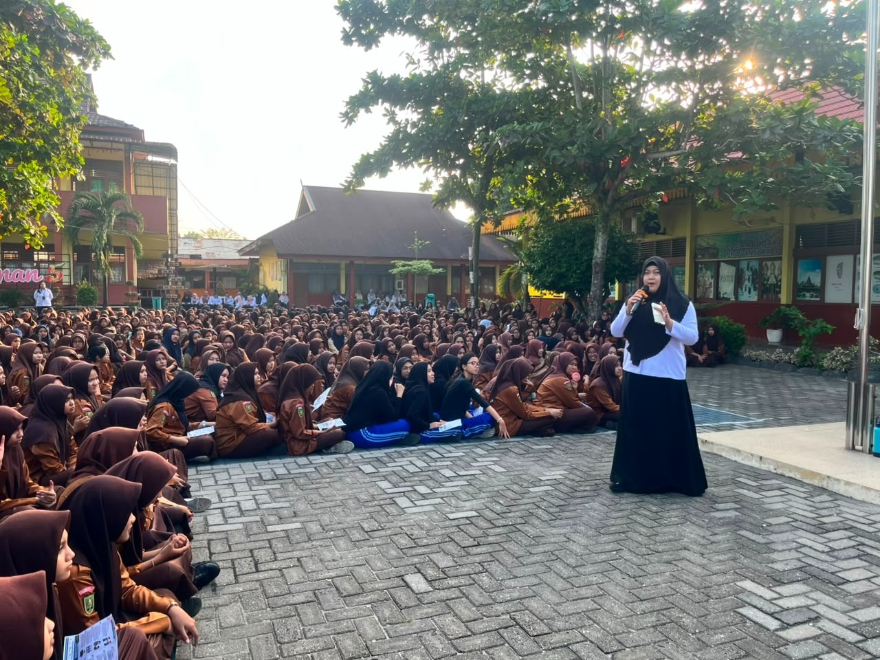 Divisi P3H Kanwil Kemenkum Riau Beri Penyuluhan No Bullying di SMAN 5 Pekanbaru